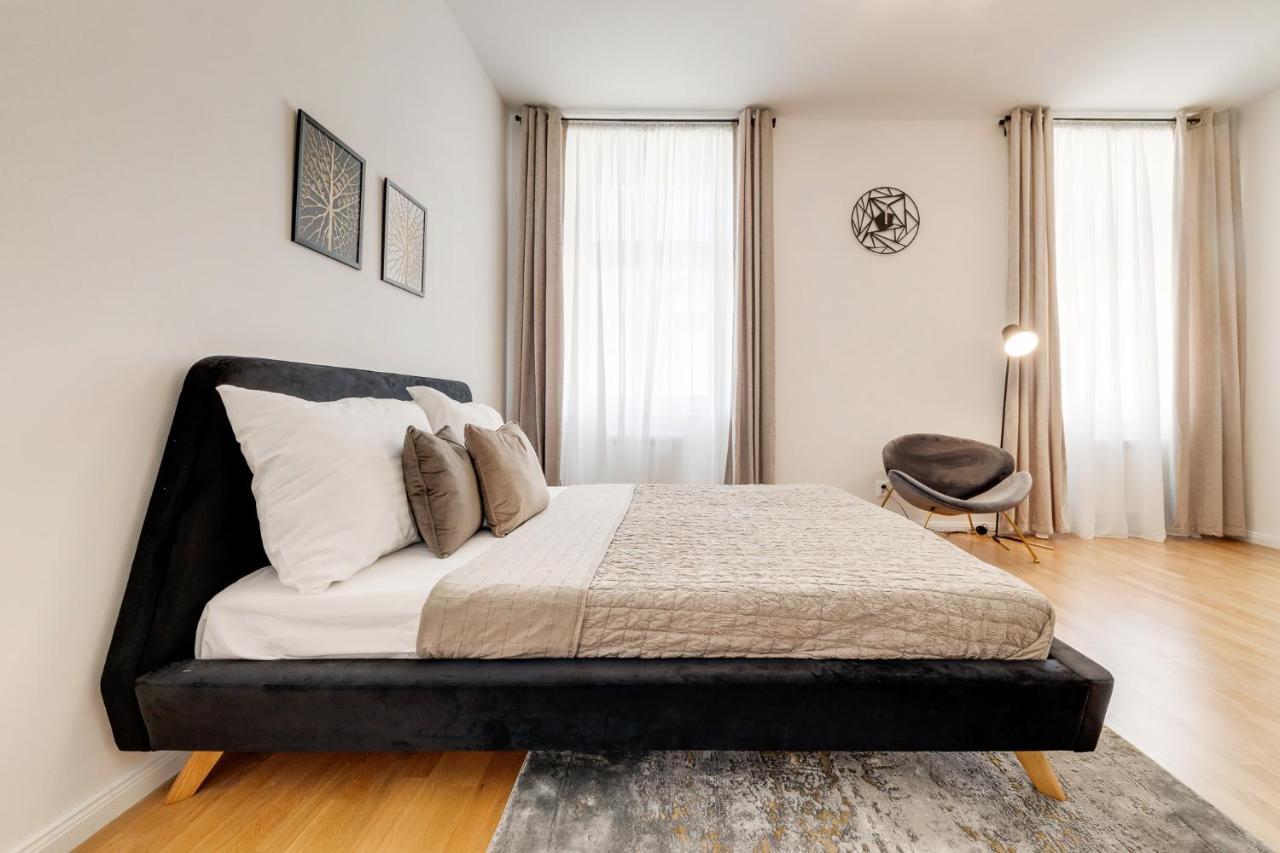 My Prague Apartments Rubesova Bagian luar foto