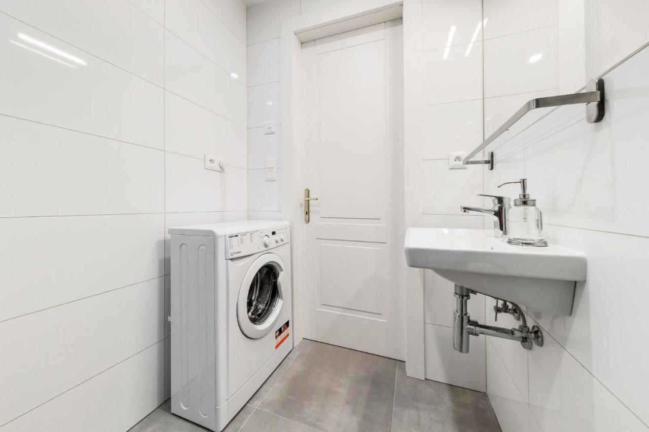 My Prague Apartments Rubesova Bagian luar foto