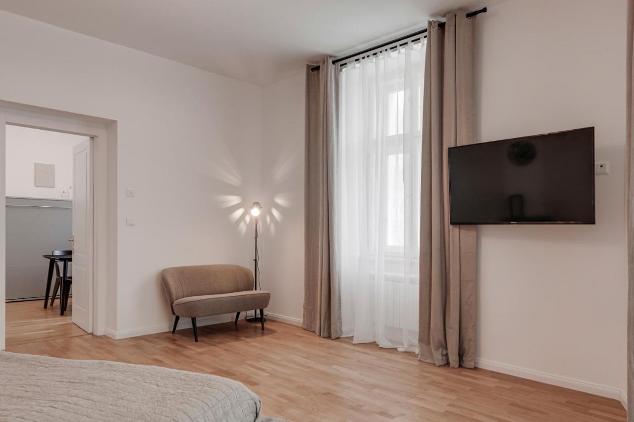 My Prague Apartments Rubesova Bagian luar foto